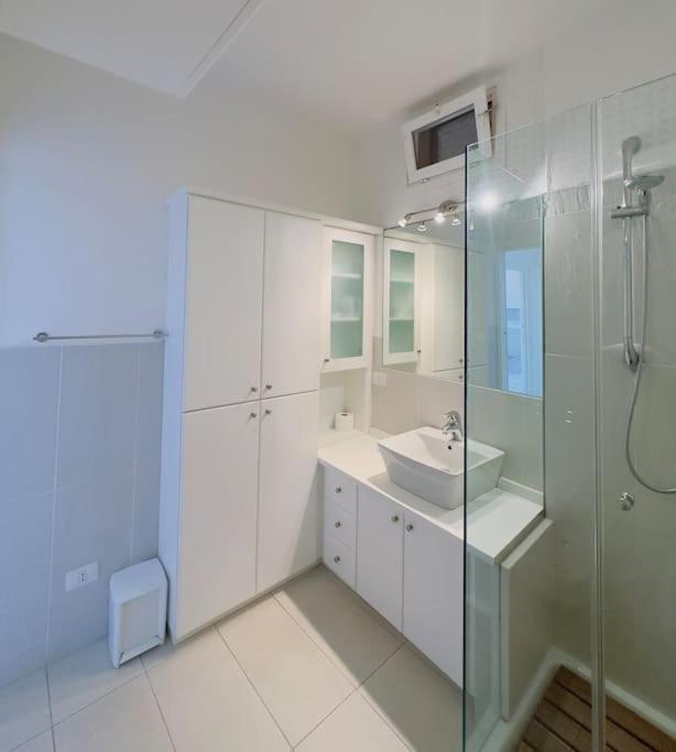 50m From 2 Private Beaches Stunning Sea View *